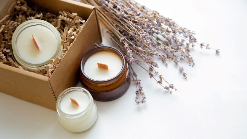 hosuewarming gifts - candles