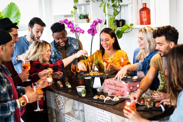 indoor dinner party games for adults